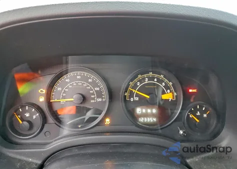 2016 Jeep Compass Sport z USA, uszkodzony, nr VIN 1C4NJDBB7GD713652